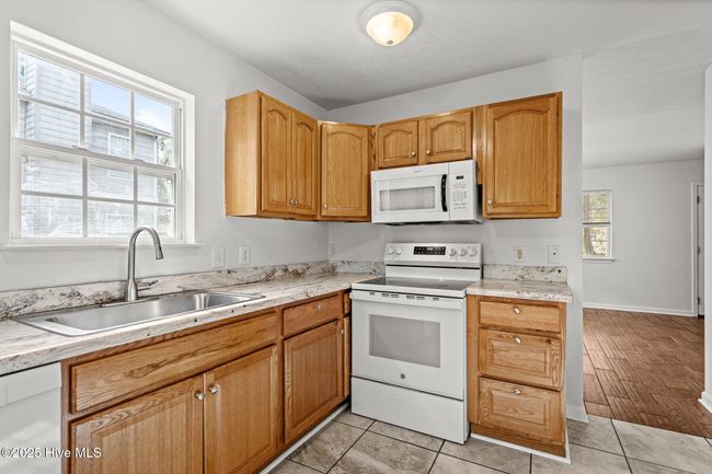3909 Wilshire Blvd, House other with 4 bedrooms, 3 bathrooms and null parking in Wilmington NC | Image 19