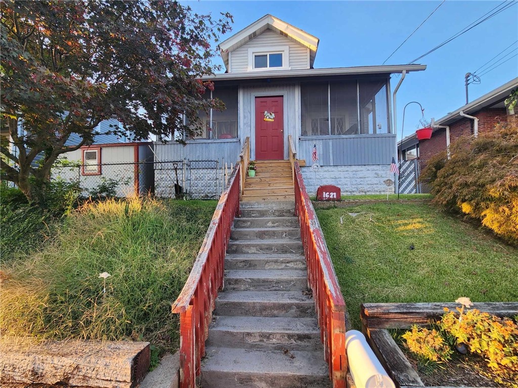Larch Ave, Turtle Creek, PA 15145