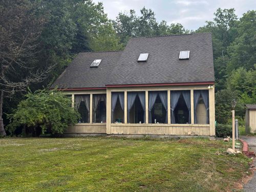 8 Grout Farm Rd, Raymond, NH, 03077-1350 | Card Image