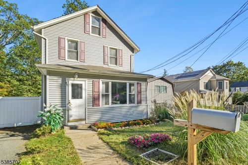 49 Lake Rd, Morristown, NJ, 07960-2912 | Card Image