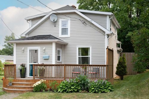 37 Court St, Sydney, NS, B1S2X4 | Card Image