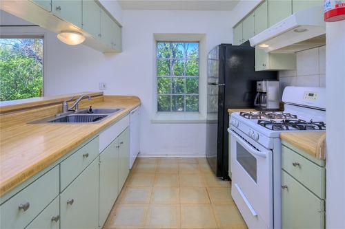 252-7801 Shoal Creek Blvd, Austin, TX, 78757-1030 | Card Image