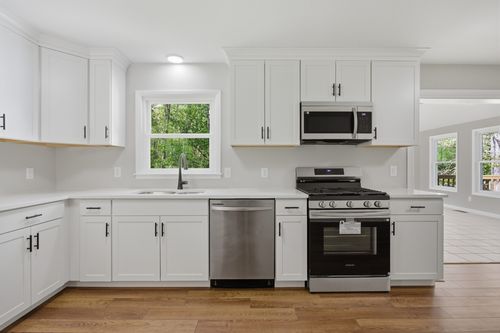 1416 Oakmont Cir, Centerville, TN, 37033-1118 | Card Image