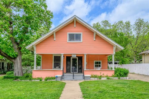 1111 E Houston St, Sherman, TX, 75090-6273 | Card Image