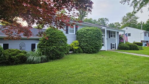 1 Wendy Rd, Wappingers Falls, NY, 12590-2007 | Card Image