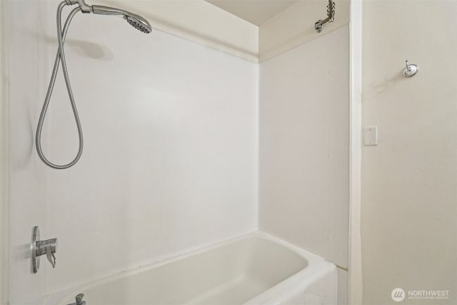 11112 E Riverside Dr, House other with 3 bedrooms, 3 bathrooms and 2 parking in Bothell WA | Image 28