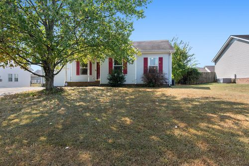 3218 N Senseney Cir, Clarksville, TN, 37042-4654 | Card Image