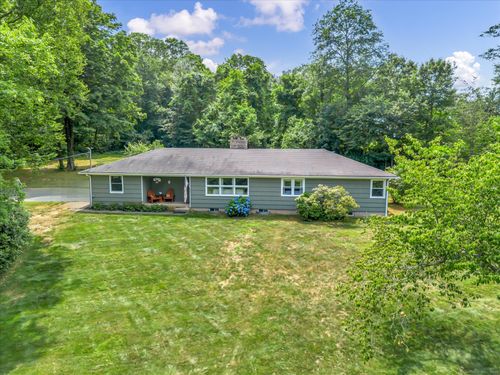 97 Doolittle Dr, Bethany, CT, 06524-3150 | Card Image