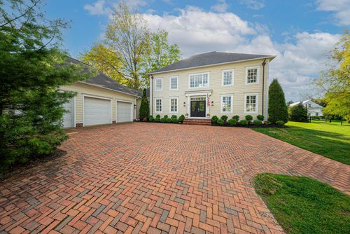 11 Pickett Pl, New Albany, OH, 43054-8415 | Card Image