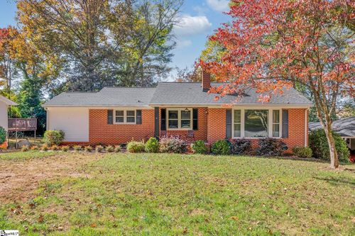 220 Scarlett St, Greenville, SC, 29607-2831 | Card Image