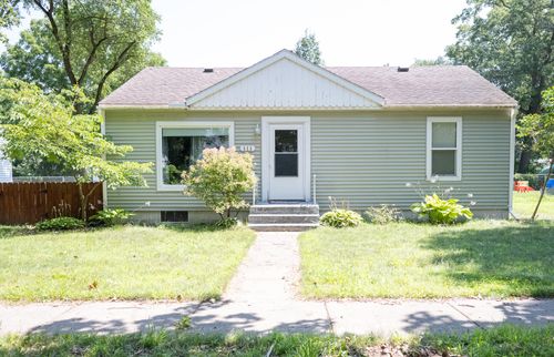 111 S State St, Paw Paw, MI, 49079-1261 | Card Image