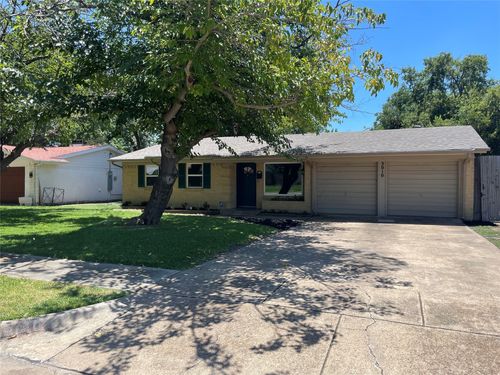 3010 Topaz Ln, Farmers Branch, TX, 75234-3620 | Card Image