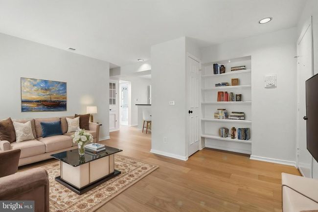 APT-3 - 1403 E Abingdon Dr, Condo with 1 bedrooms, 1 bathrooms and null parking in ALEXANDRIA VA | Image 5