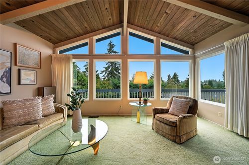 5418 Ne 200th Pl, Lake Forest Park, WA, 98155-1814 | Card Image