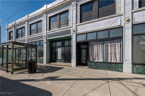 2082 W 65th St, Cleveland, OH, 44102-4364 | Card Image