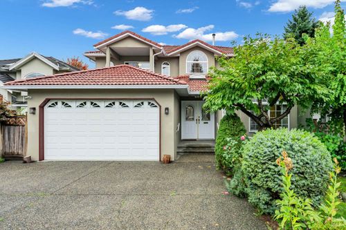 7866 14th Ave, Burnaby, BC, V3N2B2 | Card Image