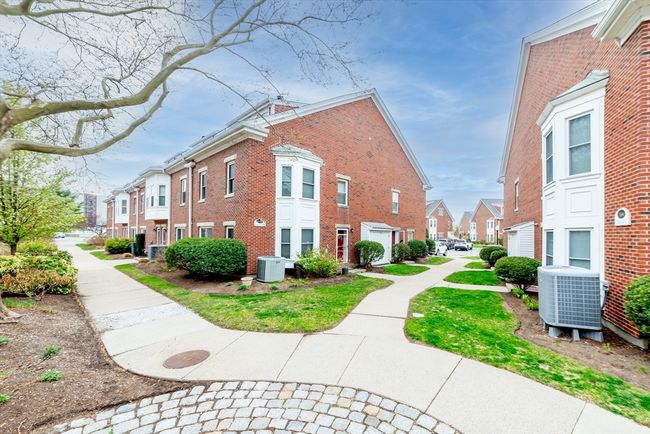 UNIT-46 - 148 Quincy Shore Dr, Condo with 2 bedrooms, 3 bathrooms and 2 parking in Quincy MA | Image 35
