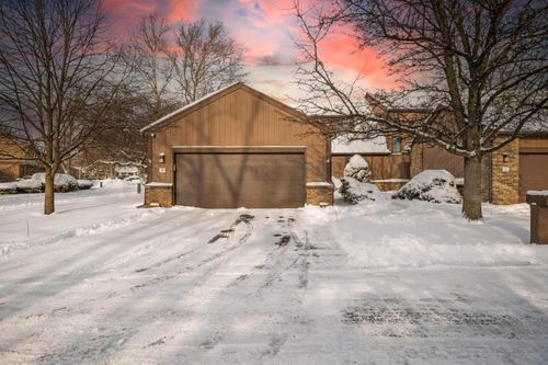 1 Parkview Dr, Perrysburg, OH, 43551-3112 | Card Image