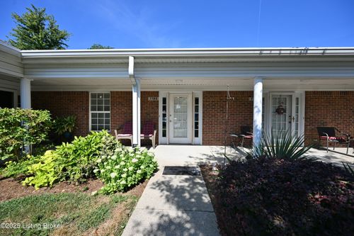 7720 Stovall Pl, Louisville, KY, 40228-1565 | Card Image