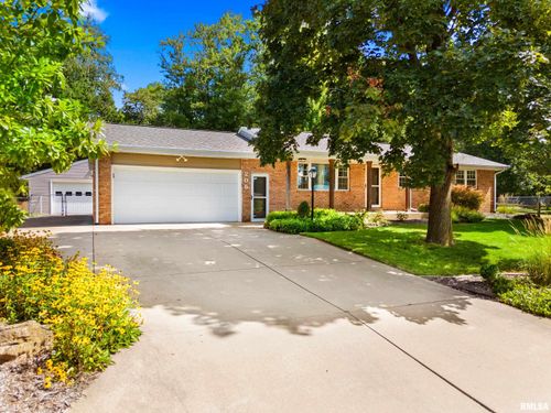 205 Northshore Dr, Morton, IL, 61550-1135 | Card Image