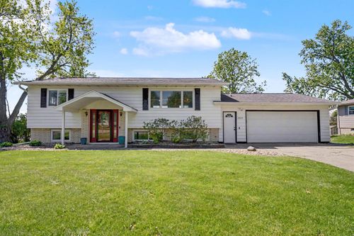 2019 Greenhill Dr, Cedar Falls, IA, 50613-6127 | Card Image