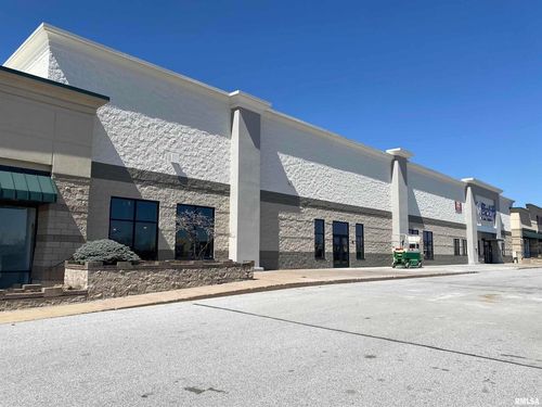 5250 Elmore Ave, Davenport, IA, 52807-3466 | Card Image