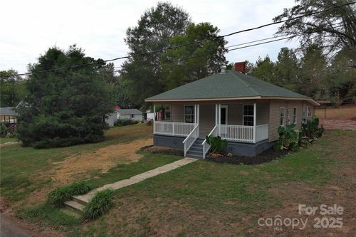 217 Circle Dr, Albemarle, NC, 28001-9579 | Card Image