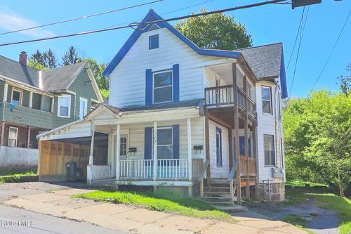 22 Eagle St, Gloversville, NY, 12078-4405 | Card Image