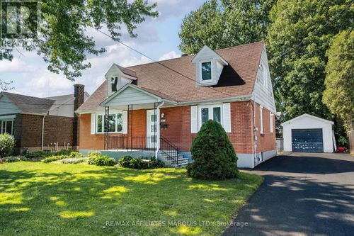 1605 Queen St, Cornwall, ON, K6J1R7 | Card Image