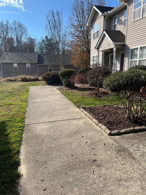 93 Stafford Ct, Fletcher, NC, 28732-8370 | Card Image