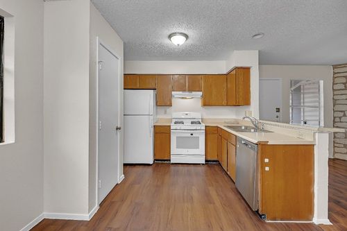 apt-a-500 Algerita Dr, Georgetown, TX, 78628-2482 | Card Image