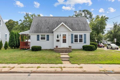 1727 W Wisconsin Avenue, APPLETON, WI, 54914 | Card Image