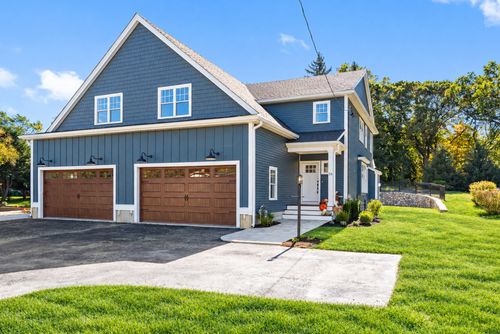 35-35 School St, Woburn, MA, 01801 | Card Image