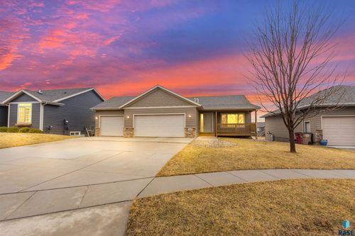 5801 W Bream Ct Court, Sioux Falls, SD, 57107 | Card Image