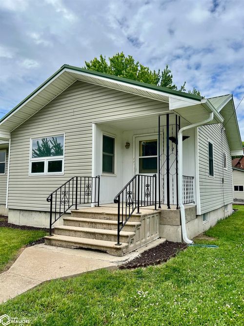 125 E Main Street, Agency, IA, 52530 | Card Image
