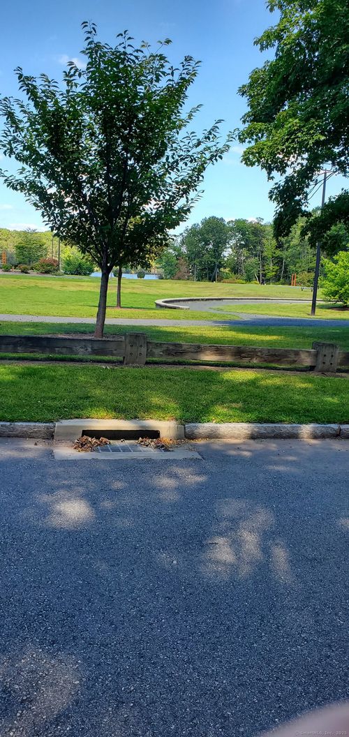 12 Buckland Aly, Manchester, CT, 06042-2058 | Card Image