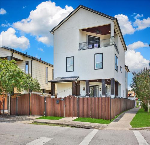 1035 Herkimer St, Houston, TX, 77008-6743 | Card Image