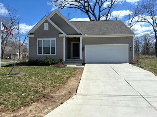 2822 Walnut St, Urbancrest, OH, 43123-1911 | Card Image