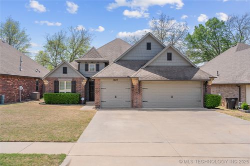 3235 Boardwalk Ct, Bartlesville, OK, 74006-6538 | Card Image