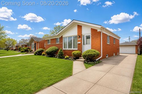 23223 Panama Ave, Warren, MI, 48091-4738 | Card Image