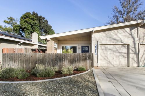 2213 E 8th St, Davis, CA, 95618-2509 | Card Image