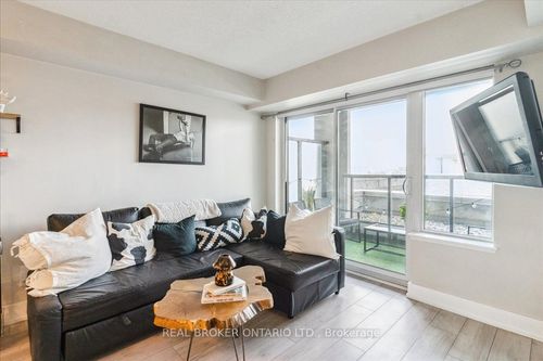 401-1215 Bayly St, Pickering, ON, L1W0B4 | Card Image