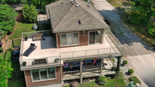 136 Brayside St, Port Stanley, ON, N5L1A2 | Card Image