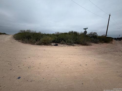 437 RR 7150-B Camino Sierra, Laredo, TX, 78041 | Card Image