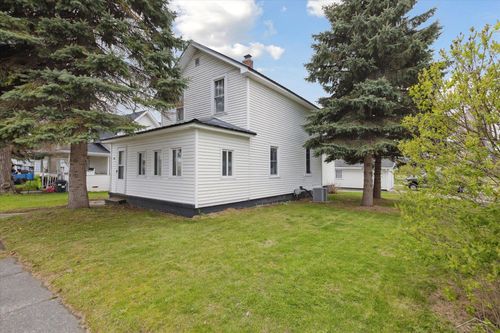 104 S Manitou St, Pinconning, MI, 48650 | Card Image
