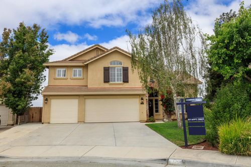 1100 Mulberry Ct, Hollister, CA, 95023-5262 | Card Image