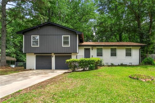 586 Chris Cir, Lawrenceville, GA, 30044-3759 | Card Image
