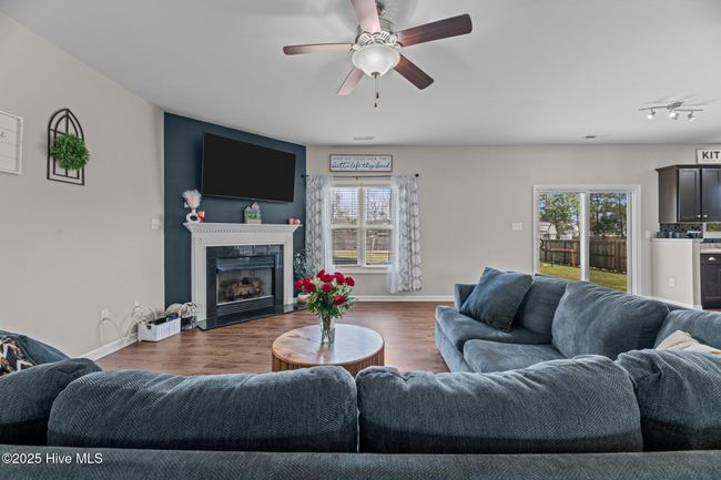 206 Stephen Ct, House other with 4 bedrooms, 3 bathrooms and 2 parking in Havelock NC | Image 4