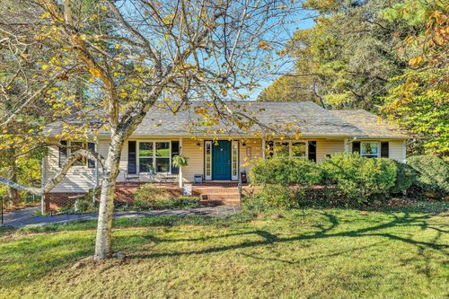 2343 Circle Dr Sw, Roanoke, VA, 24018-2105 | Card Image