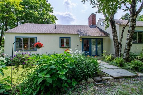 a2a-285 Sap Bucket Cir, Peru, VT, 05152-4709 | Card Image